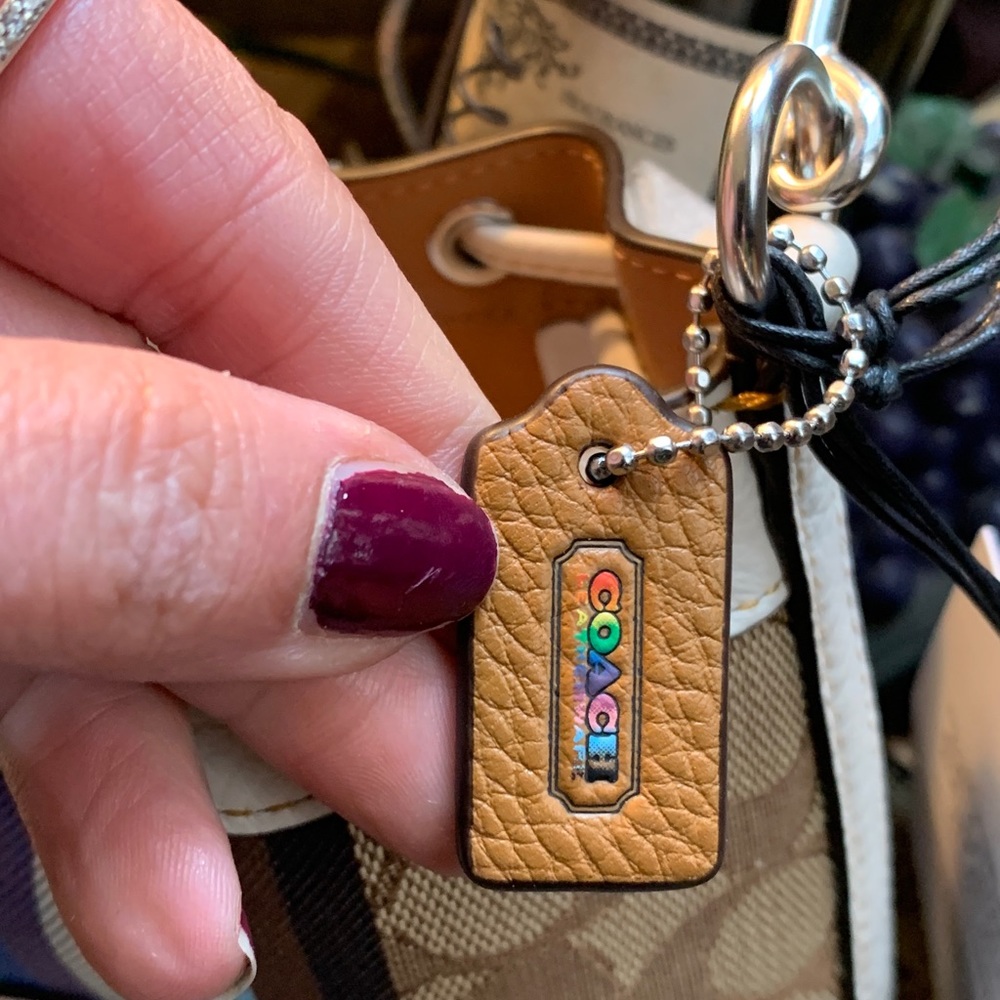 Authentic COACH Signatu jacquard/refined leather rainbow logo drawstrings Crosby - Picture 5 of 13